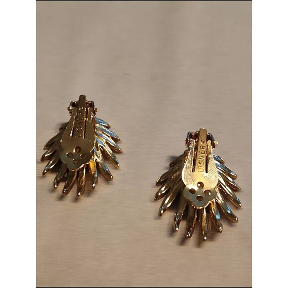 Vintage 80s LISNER women’s signed gold toned brooch and matching earrings set - Picture 4 of 9